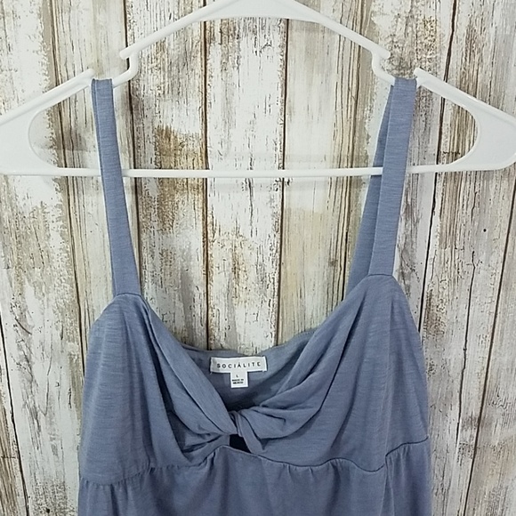 Socialite tie-front tank top - Picture 3 of 7